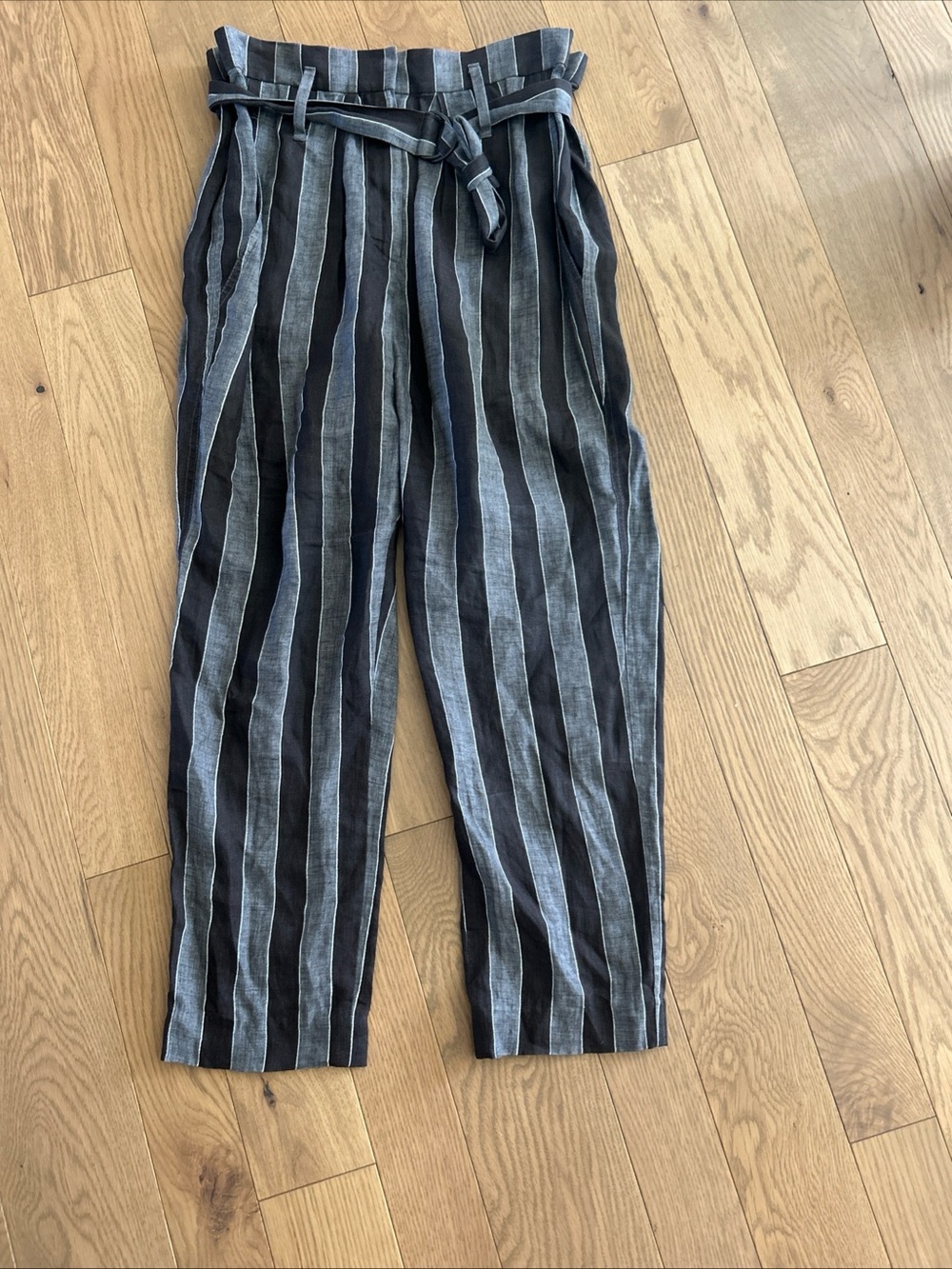 BRUNELLO CUCINELLI size 40 IT US 4 Gray Black Stripe Linen Paper Bag Waist Pants